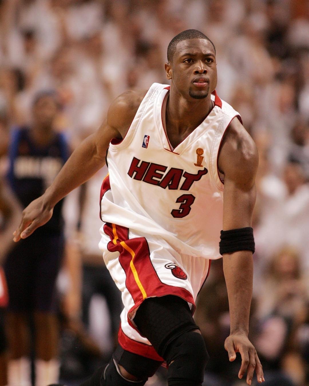 队内助攻王！奎克利因生病缺席对尼克斯的关键战（球队助攻王奎克利因病缺阵，无缘与尼克斯的关键之战）