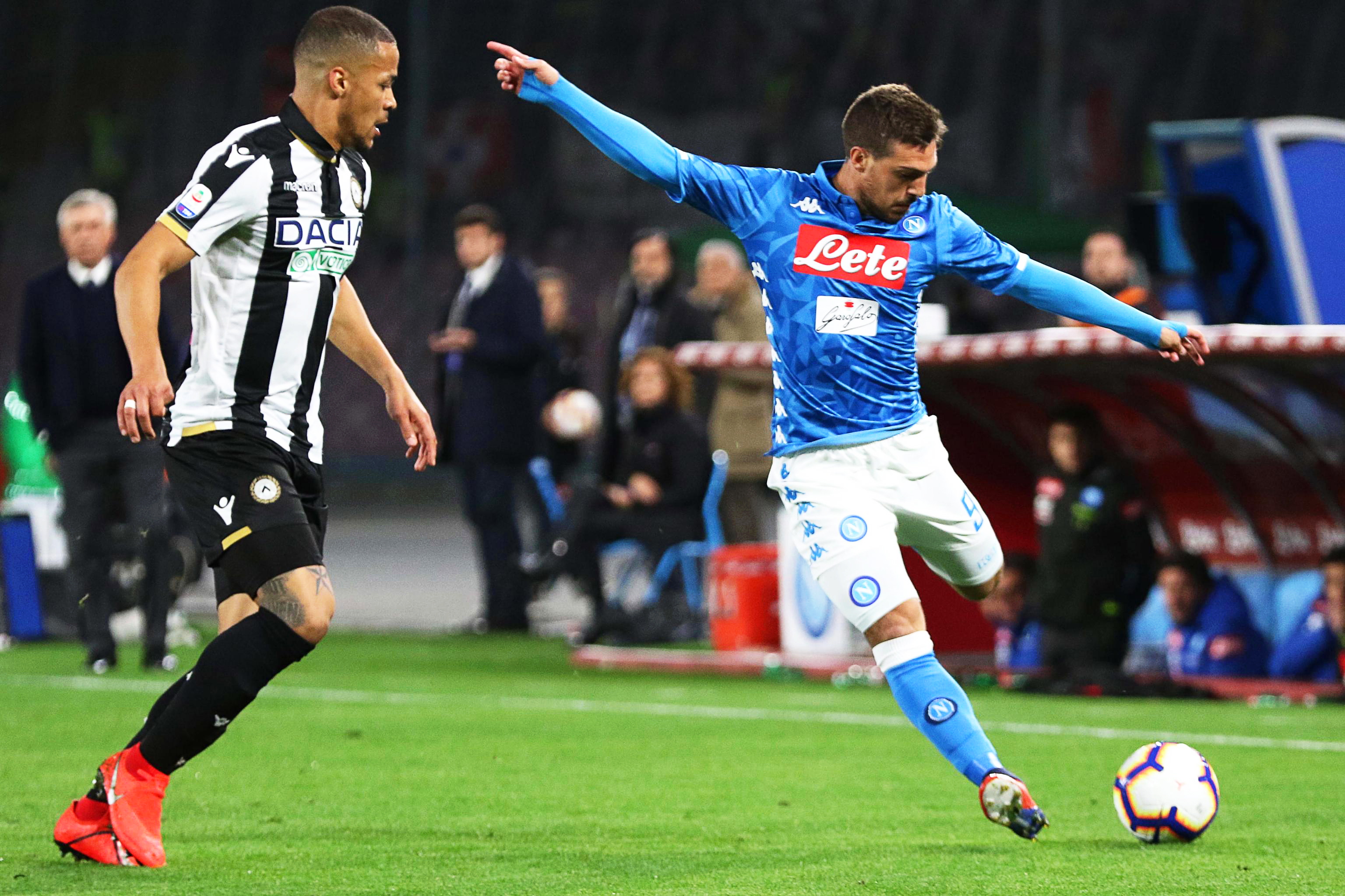 巴媒：内马尔预计下周接受手术，本月底前与桑托斯续约（巴西媒体称内马尔或将于下周手术，预计月底前敲定与桑托斯续约）