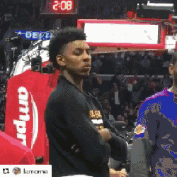 五大囧节日版：快船发球无人应答 希罗罚球遭女裁判误伤居首（五大囧节日特辑：快船发球无人接应，希罗罚球被女裁判误伤登顶）