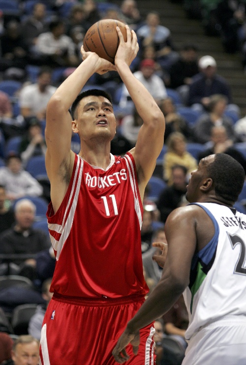 巴媒：罗比尼奥转换监区离开名人牢房，至少将服刑至2027年（巴媒：罗比尼奥已离开名人牢房转至普通监区，至少服刑至2027年）