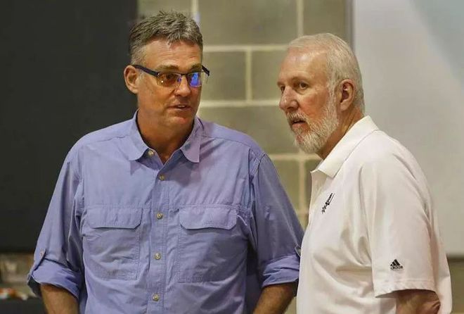 开场16分钟35秒，巴萨遭遇欧冠单场比赛最快的两个丢球（16分35秒内连丢两球，巴萨创欧冠单场最快丢球纪录）