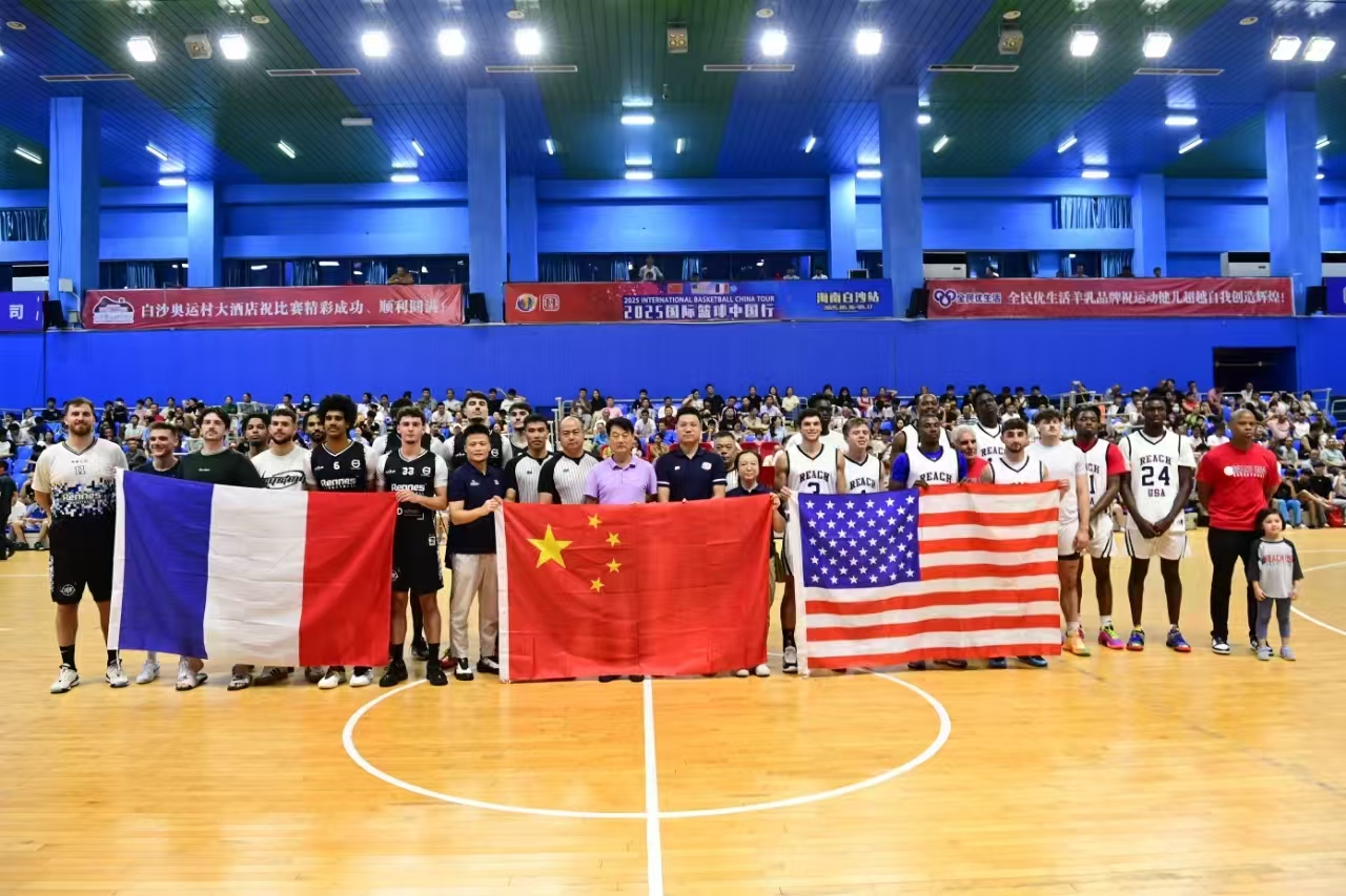 英超：阿森纳客场3-1击败诺维尔（阿森纳英超客场3-1击退诺维尔）