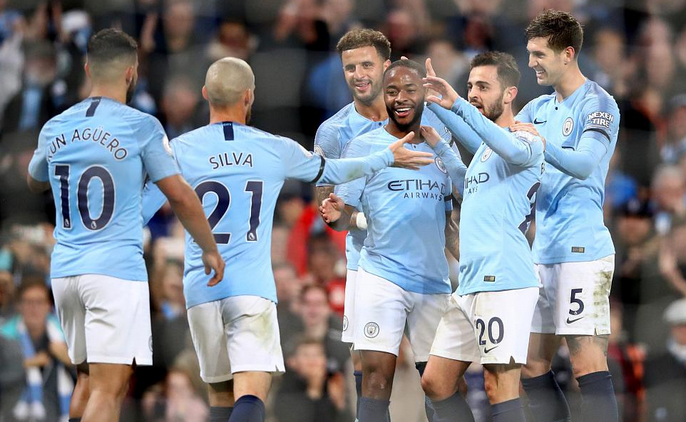 英超联赛：狼队七连败接受现实，曼彻斯特联继续沉沦（英超：狼队吞下七连败的苦果，曼联颓势不止）