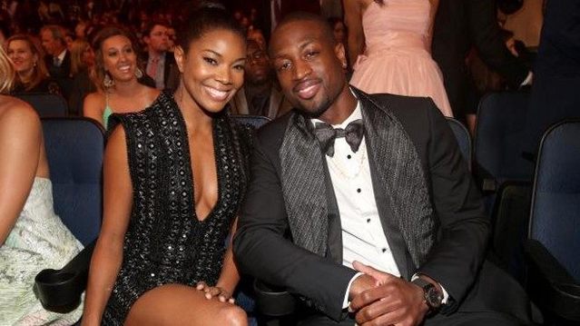 人情世故拿捏！因伤缺席的文森特赛后第一时间转发詹姆斯数据海报（情商在线！因伤休战的文森特赛后火速转发詹姆斯数据海报）