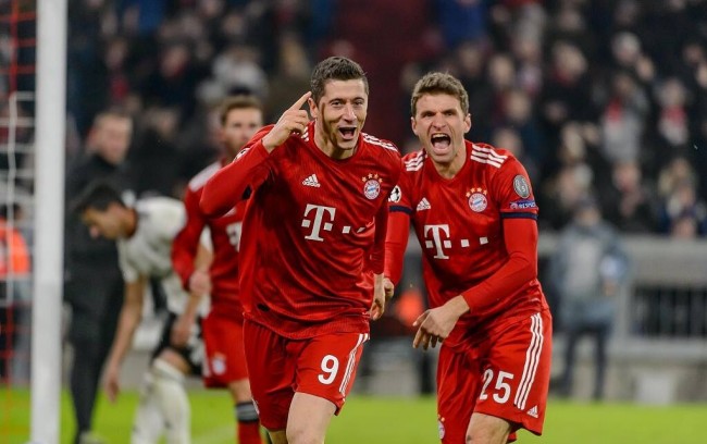 普里查德和沃尔什第二节得分均上双，上半场合砍28分9板6助（普里查德、沃尔什次节同上双，半场合砍28分9板6助）