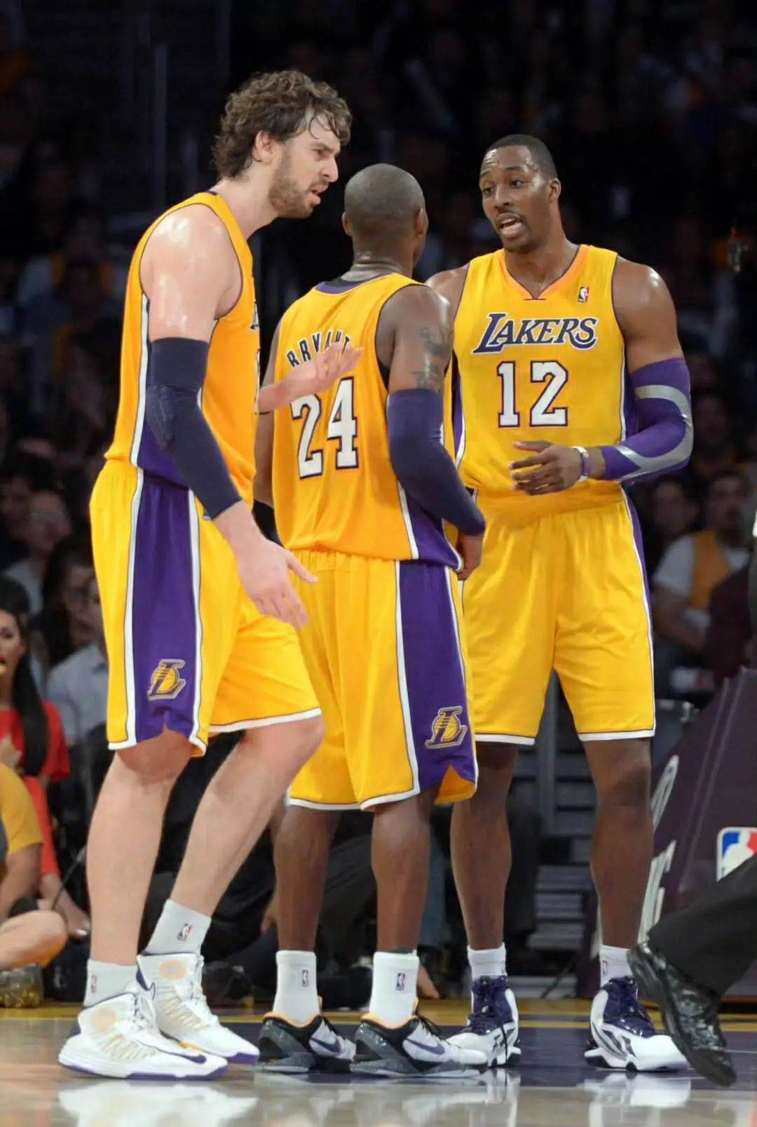 伯恩茅斯vs切尔西前瞻：凯塞多停赛缺席 樱桃军团主场无惧蓝军（伯恩茅斯vs切尔西前瞻：凯塞多停赛缺阵，樱桃军团主场不怵蓝军）