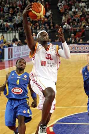 英超前瞻：水晶宫经受紧密赛程考验，曼城能否获胜紧追榜首？（英超前瞻：密集赛程考验水晶宫，曼城能否全取三分继续追赶领头羊？）