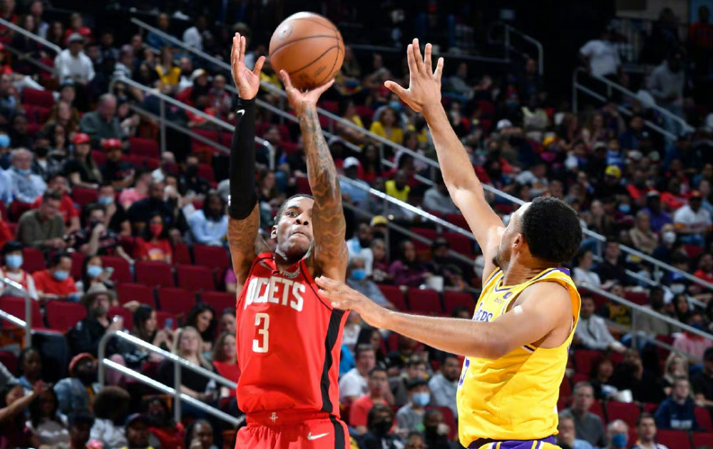 双双无缘，喀麦隆是参加世界杯最多的非洲队，尼日利亚赢球最多（双双出局：非洲世界杯出场最多为喀麦隆，胜场最多属尼日利亚）